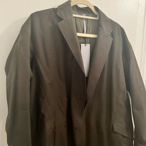 Brand new Arc’teryx women’s jacket with tags still on.